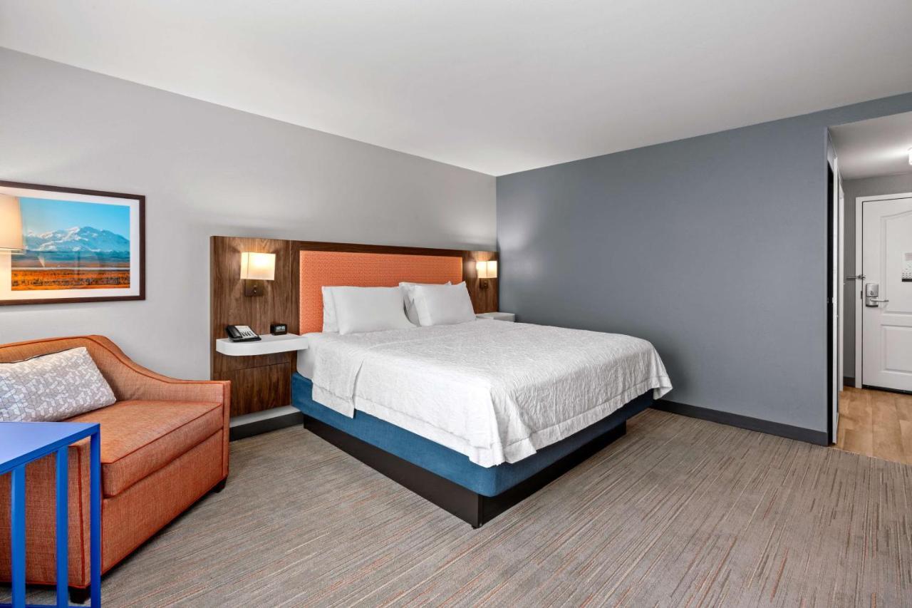 Hampton Inn & Suites Fairbanks Exterior foto